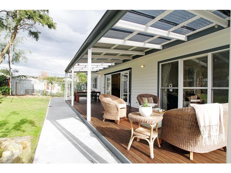 2 St Leonards Road, Healesville VIC 3777