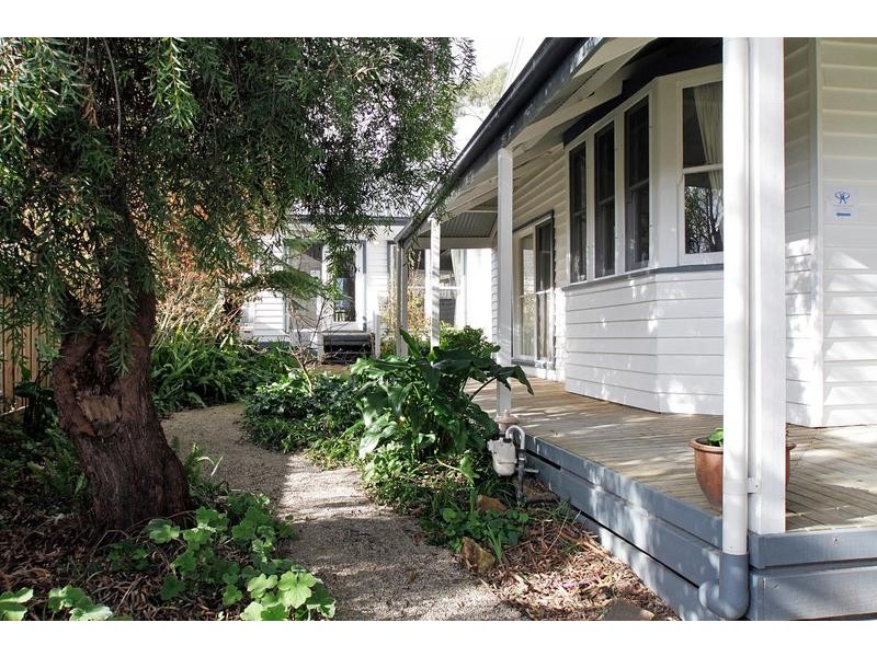 2 St Leonards Road, Healesville VIC 3777