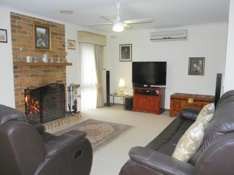 21 Hannover Road, Healesville VIC 3777