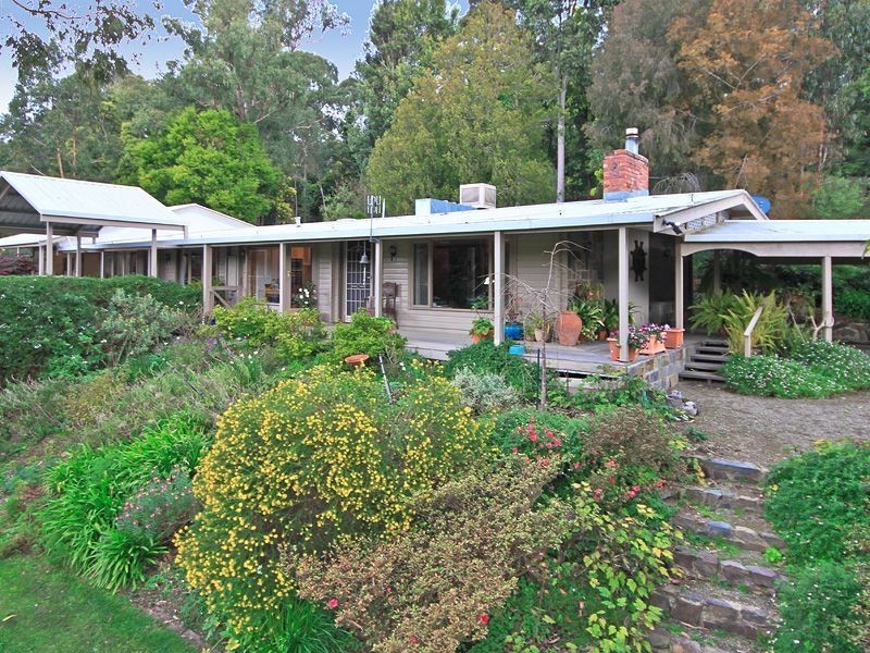 2 Maroondah Parade, Healesville VIC 3777