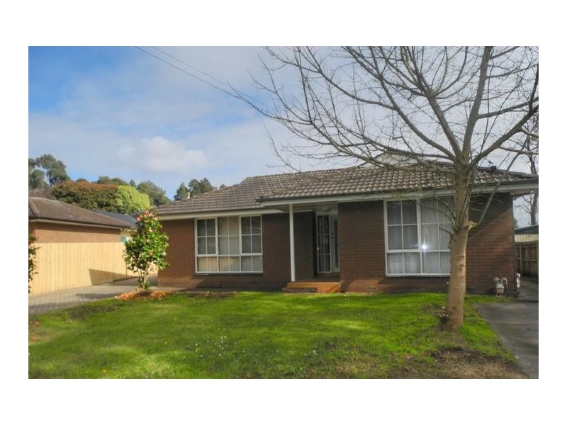 37 Zina Grove, Mooroolbark VIC 3138