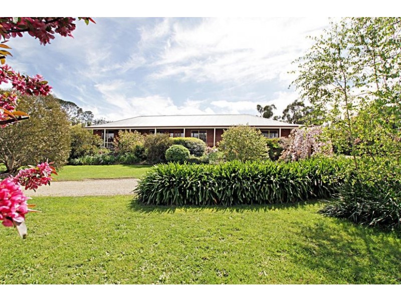 23 Zoe Louise Drive, Healesville VIC 3777