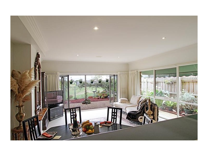 2/18 Pinoak Drive, Yarra Glen VIC 3775