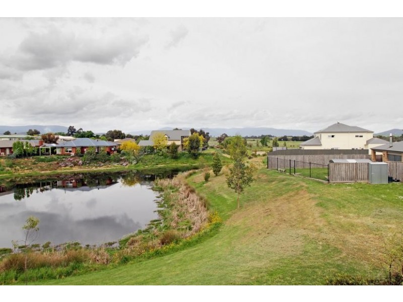 2/18 Pinoak Drive, Yarra Glen VIC 3775