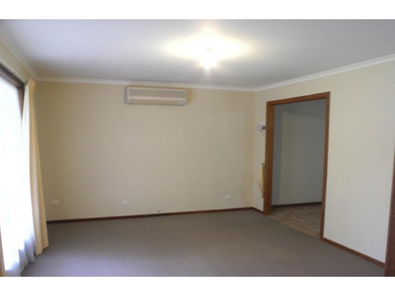 3/11 Haig Avenue, Healesville VIC 3777