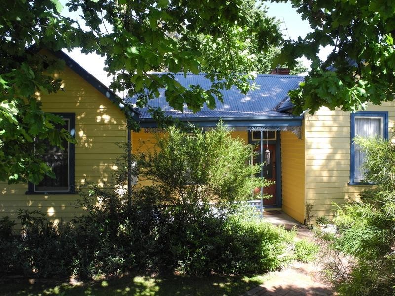 33 St Leonards Road, Healesville VIC 3777