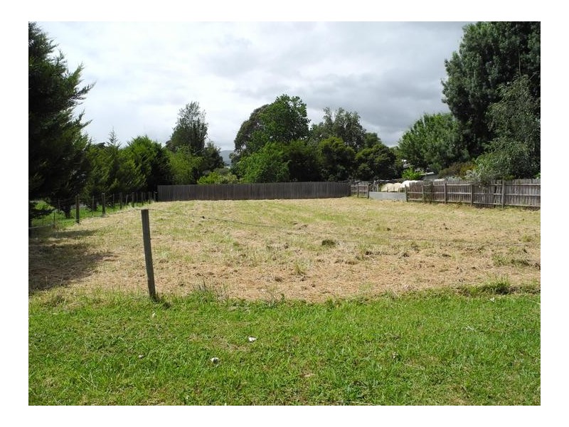 44 St Leonards Road, Healesville VIC 3777