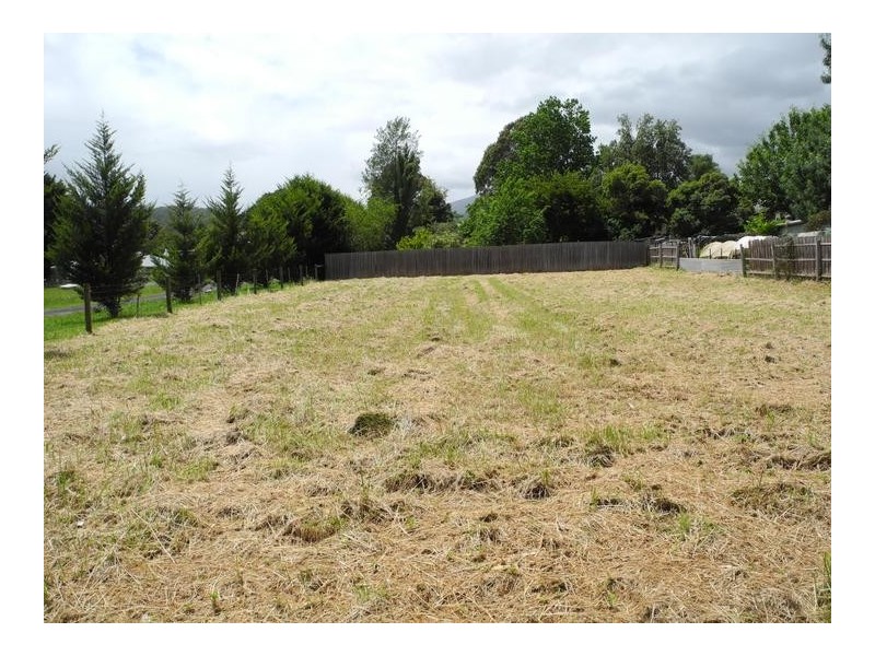 44 St Leonards Road, Healesville VIC 3777