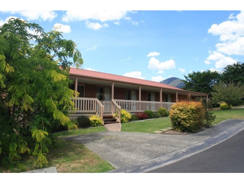 8 Currawong Road, Healesville VIC 3777