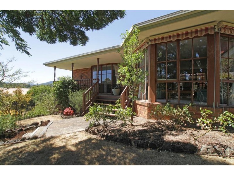 11 Currawong Road, Healesville VIC 3777
