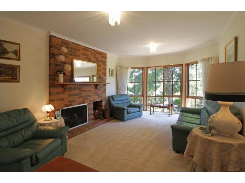 11 Currawong Road, Healesville VIC 3777