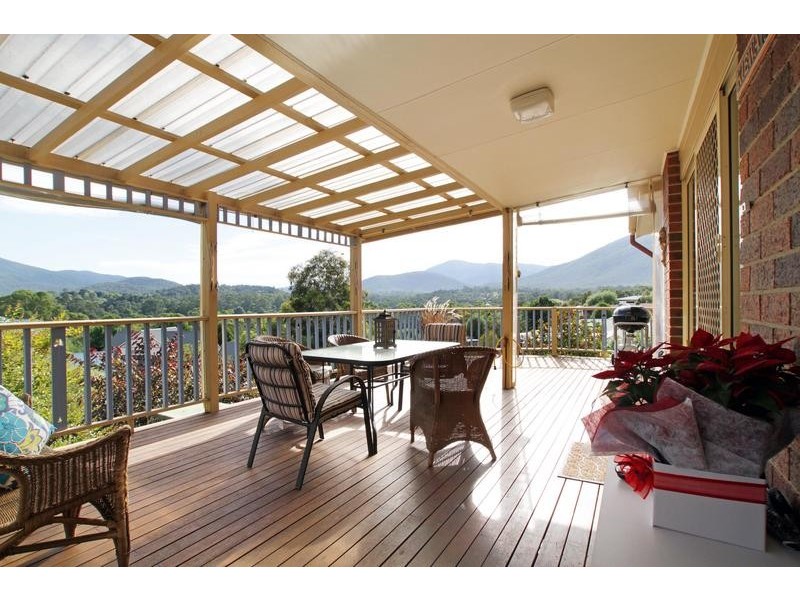 8 Stephens Road, Healesville VIC 3777