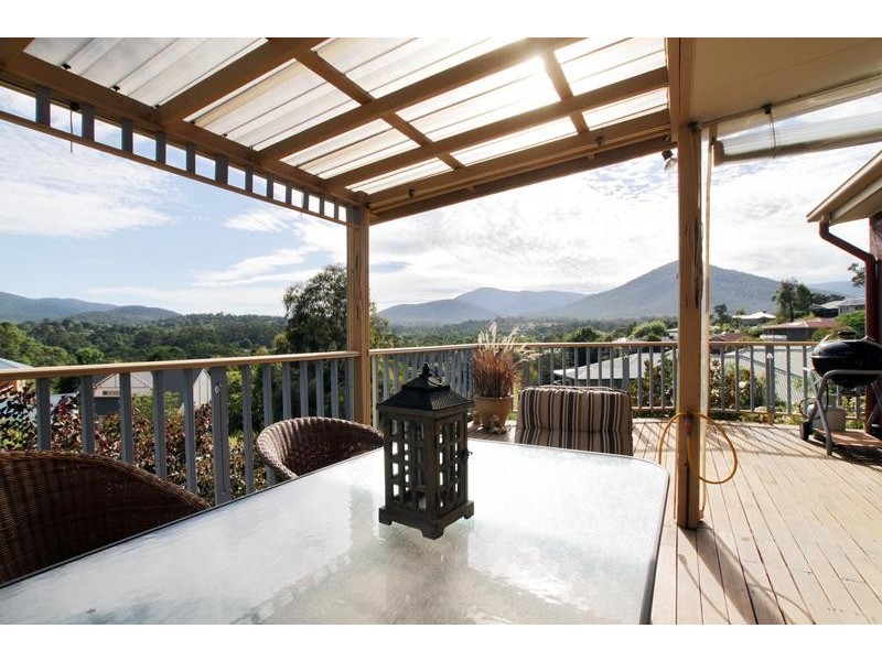 8 Stephens Road, Healesville VIC 3777