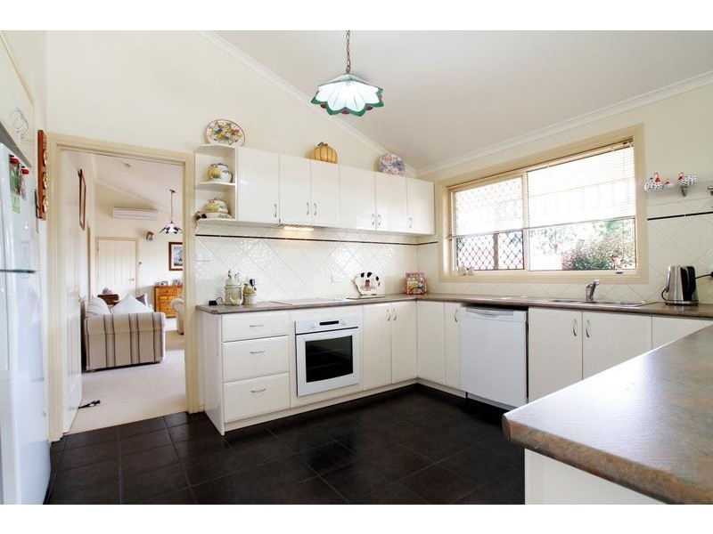 8 Stephens Road, Healesville VIC 3777