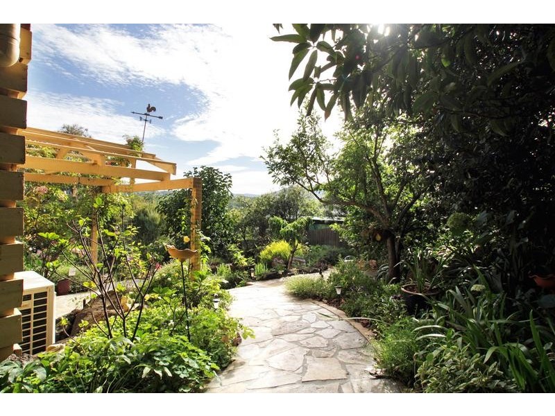 8 Stephens Road, Healesville VIC 3777