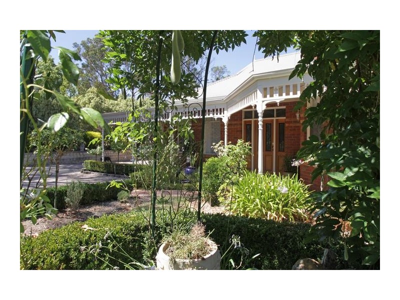 10-12 Eleva Road, Healesville VIC 3777