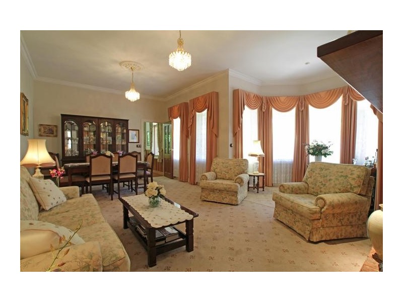 10-12 Eleva Road, Healesville VIC 3777