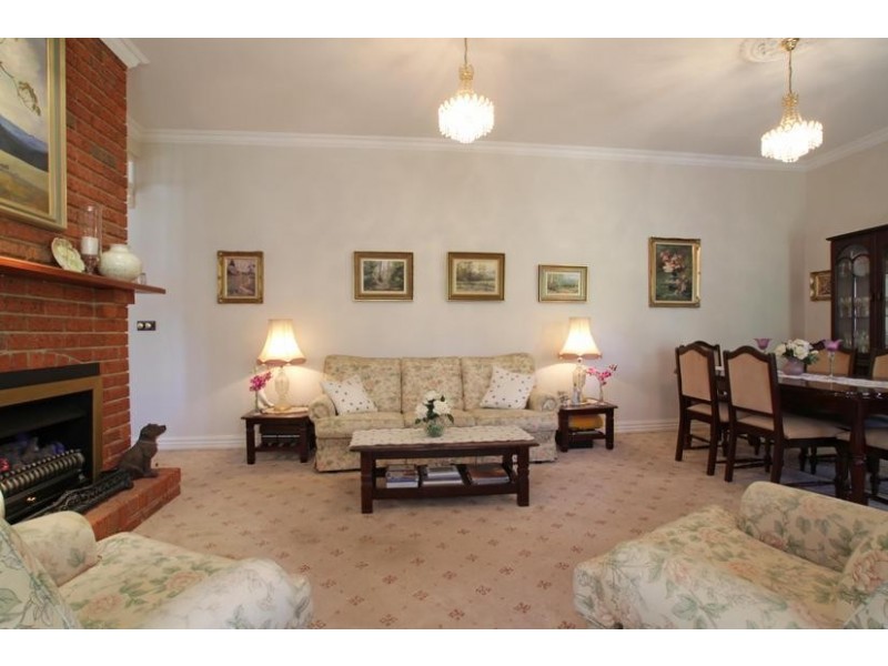 10-12 Eleva Road, Healesville VIC 3777