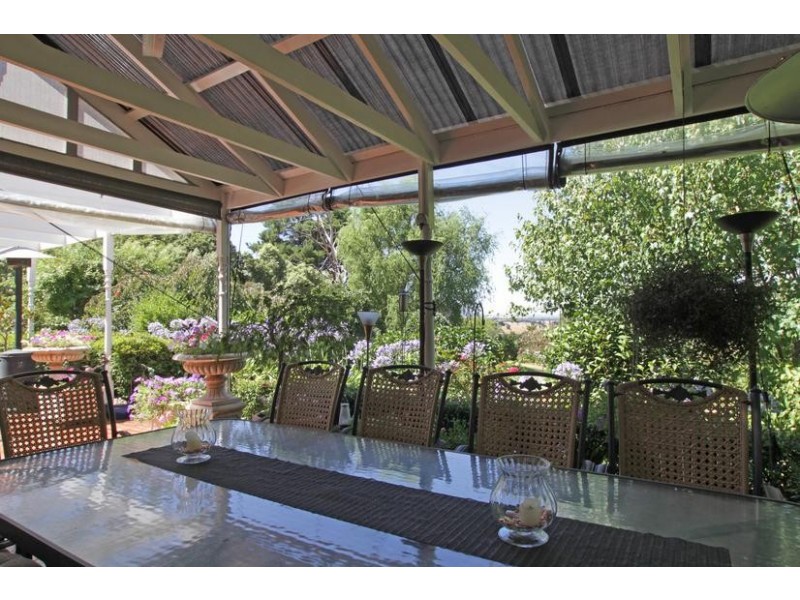 10-12 Eleva Road, Healesville VIC 3777