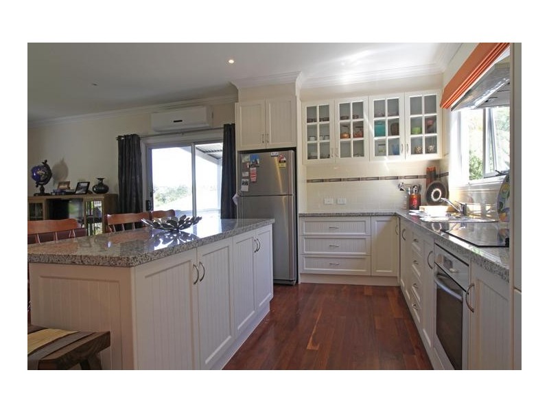 45 St Leonards Road, Healesville VIC 3777