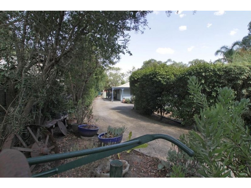 12 Swiss Chalet Road, Badger Creek VIC 3777