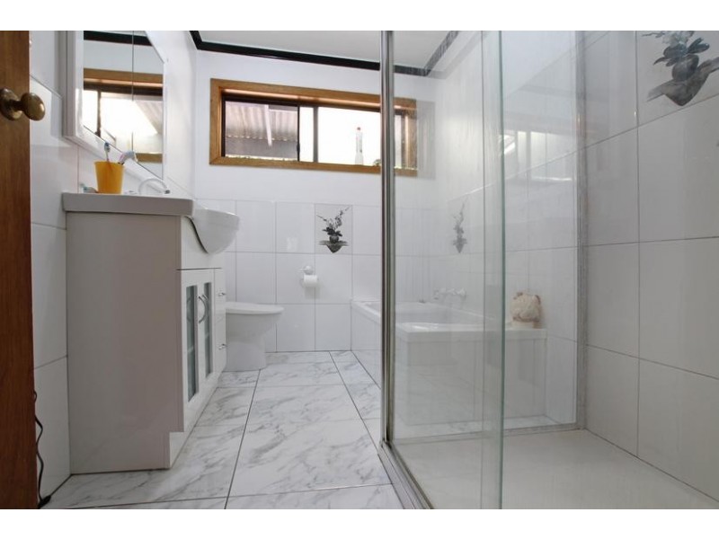 12 Swiss Chalet Road, Badger Creek VIC 3777