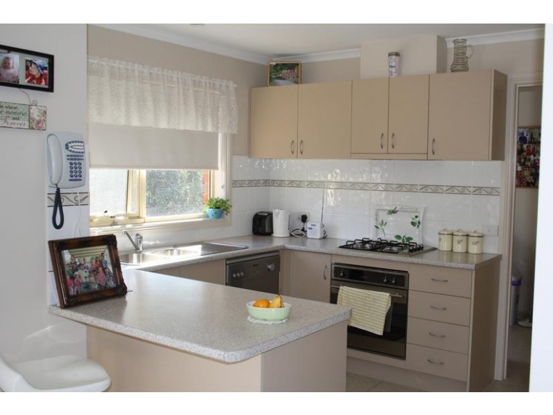 2/15 Stephens Road, Healesville VIC 3777