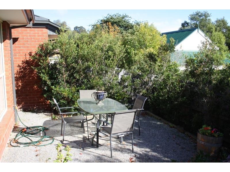 2/15 Stephens Road, Healesville VIC 3777