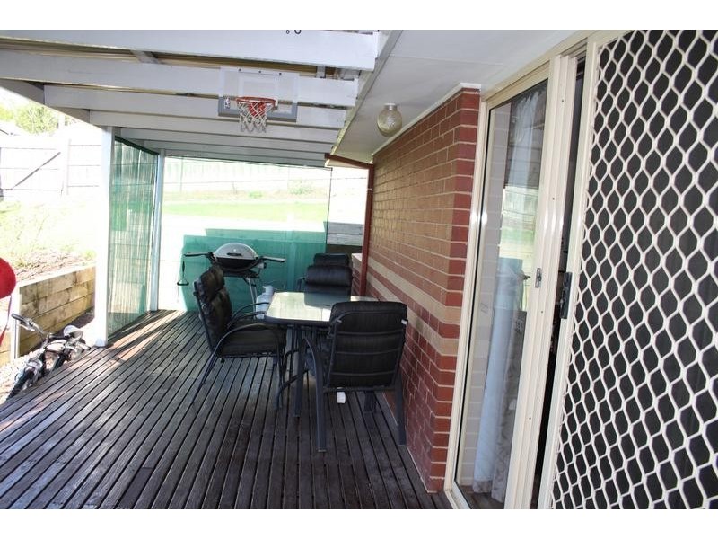 15 Currawong Road, Healesville VIC 3777