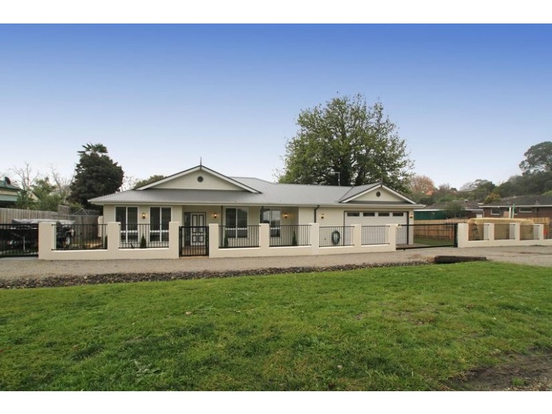 1/1 Blannin Street, Healesville VIC 3777