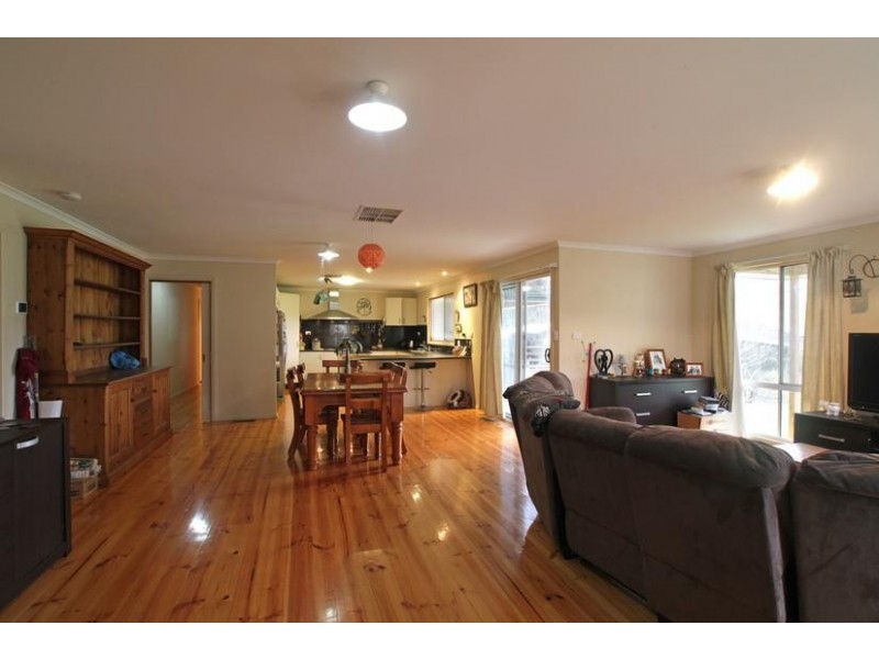 79a Don Road, Healesville VIC 3777