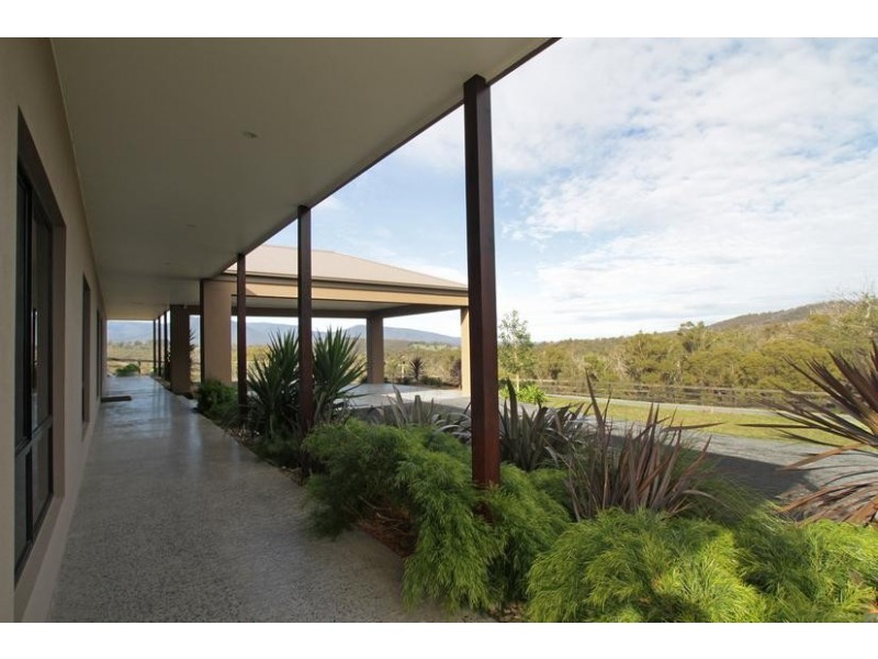 52 Ainsworth Avenue, Chum Creek VIC 3777