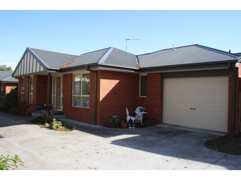2/15 Stephens Road, Healesville VIC 3777