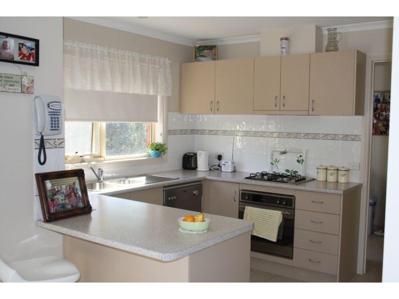 2/15 Stephens Road, Healesville VIC 3777