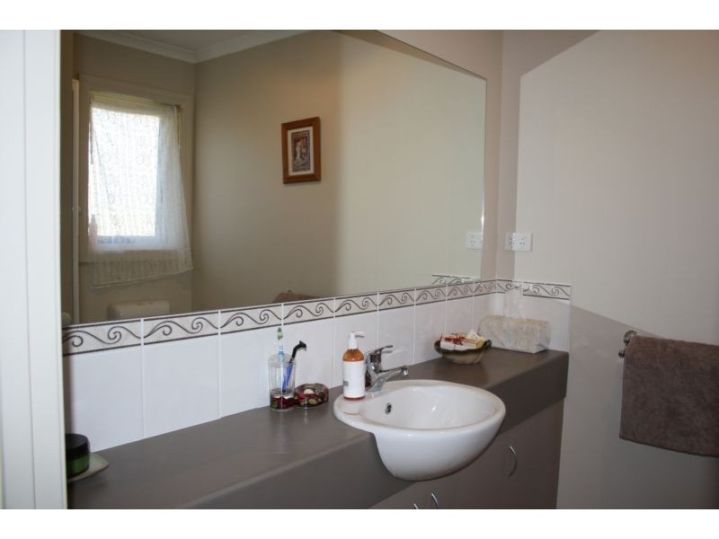 2/15 Stephens Road, Healesville VIC 3777