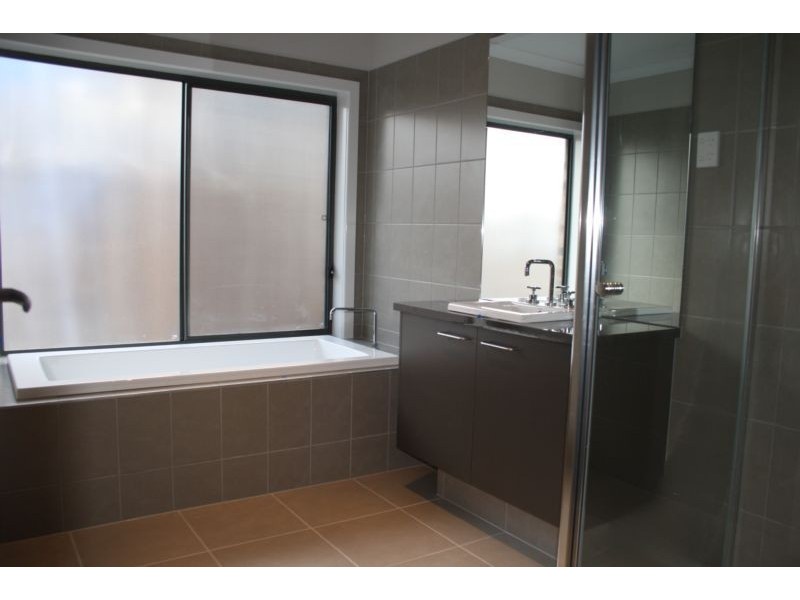 15 Dobbyn Road, Croydon VIC 3136