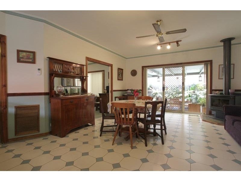 77 Thomas Road, Healesville VIC 3777