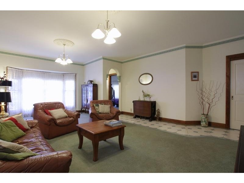 77 Thomas Road, Healesville VIC 3777