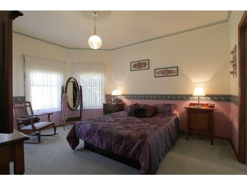 77 Thomas Road, Healesville VIC 3777