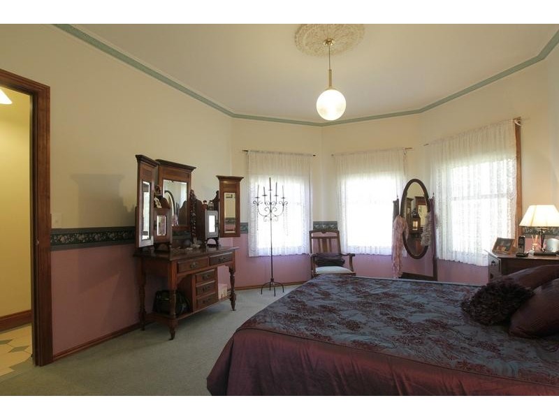 77 Thomas Road, Healesville VIC 3777