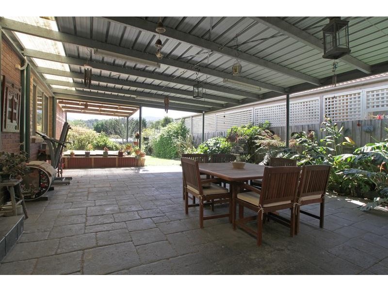 77 Thomas Road, Healesville VIC 3777