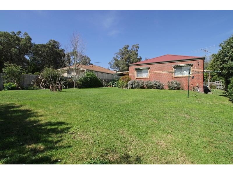 77 Thomas Road, Healesville VIC 3777