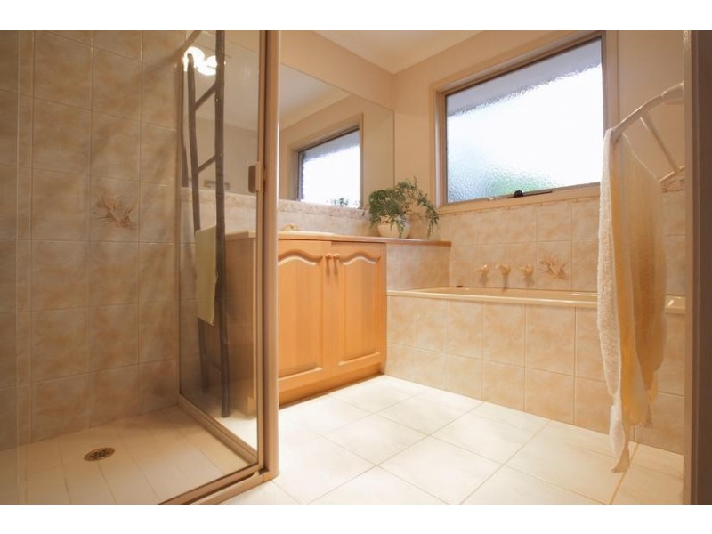 74 Farnham Road, Healesville VIC 3777