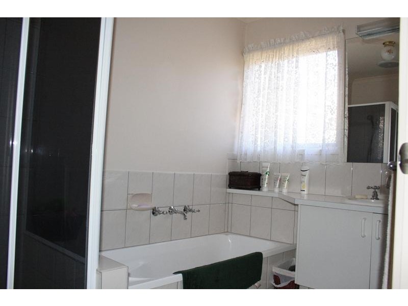 1/25 Elamo Road, Healesville VIC 3777