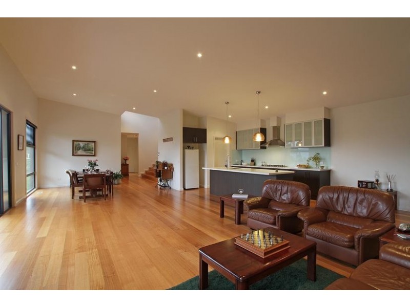 20 Hillcrest Grove, Healesville VIC 3777