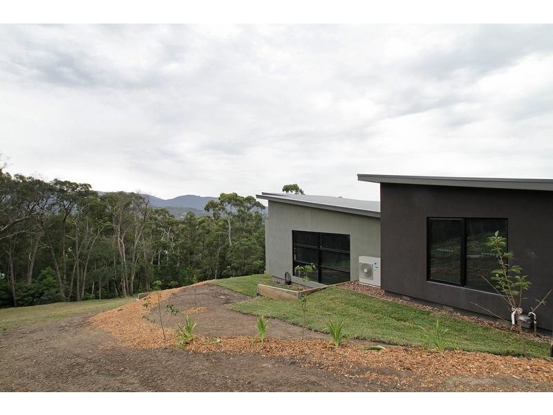 20 Hillcrest Grove, Healesville VIC 3777