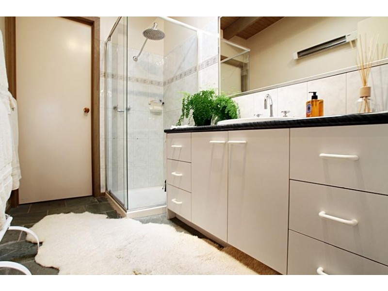 11 Chaffer Street, Chum Creek VIC 3777