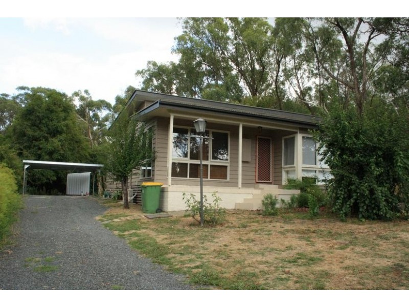 17 Centre Grove, Healesville VIC 3777