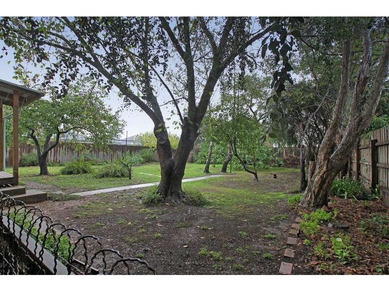 2 McGrettons Road, Healesville VIC 3777