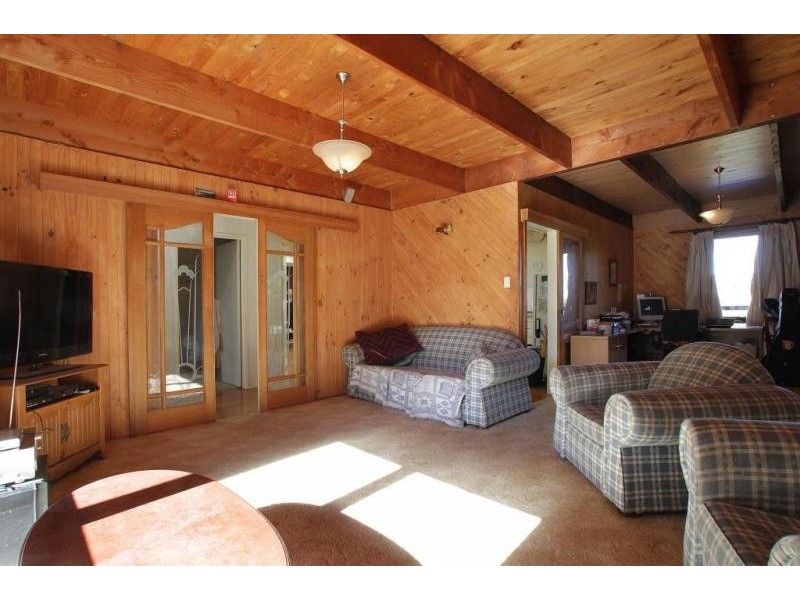 4 Clive Avenue, Healesville VIC 3777